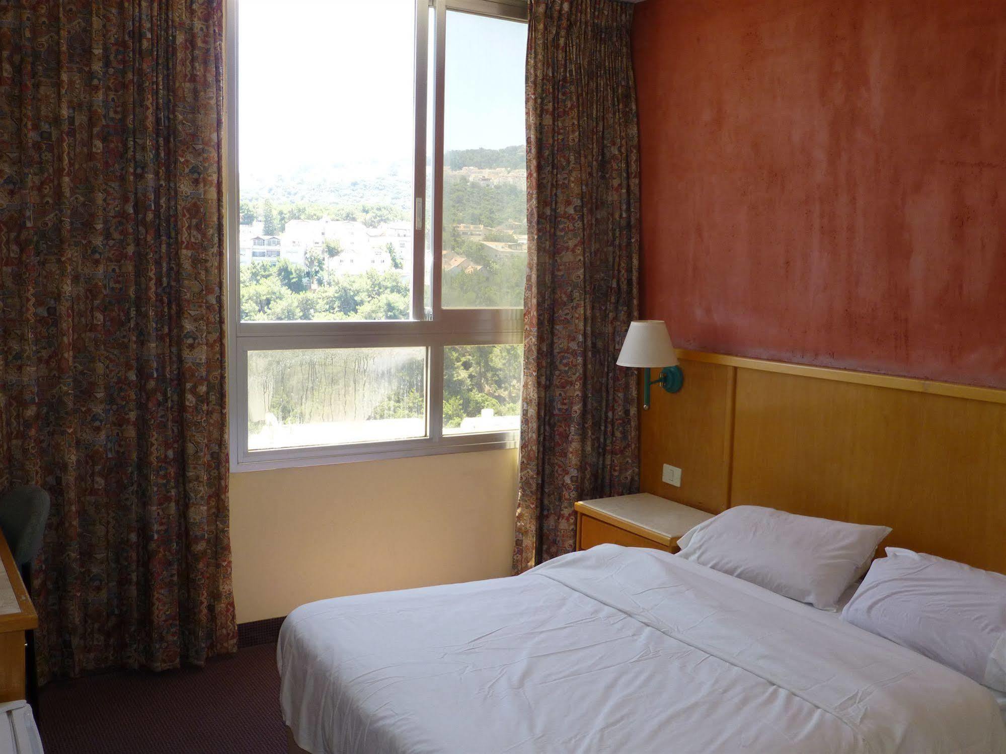 Marom Hotel Haifa Exteriör bild