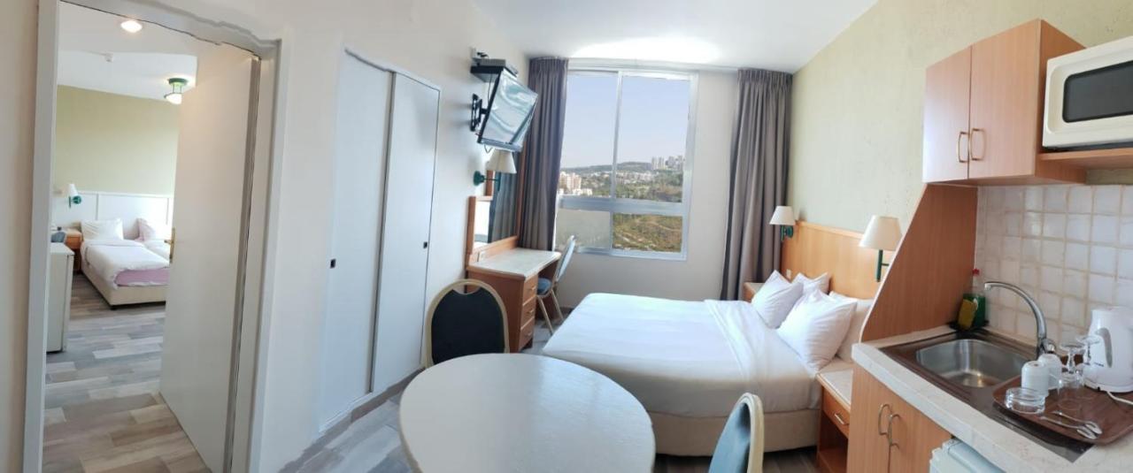 Marom Hotel Haifa Exteriör bild